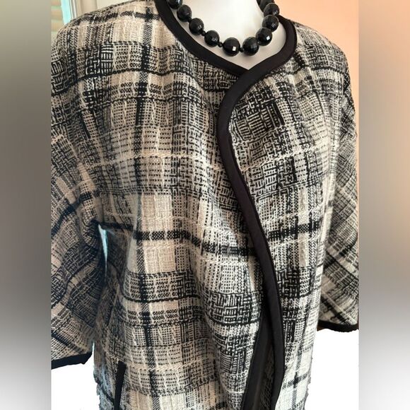 Cynthia Rowley Black and White Plaid Wool Blend Cardigan - XS, EUC - Picture 3 of 10